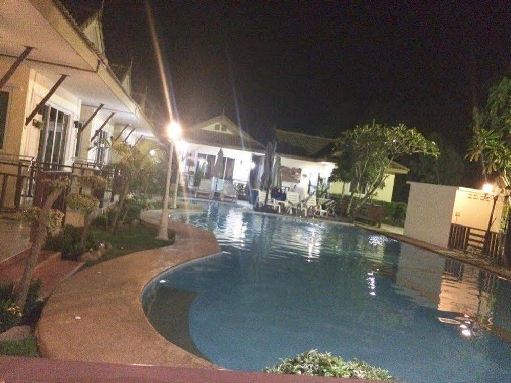 Charm Resort Cha-Am Luaran gambar